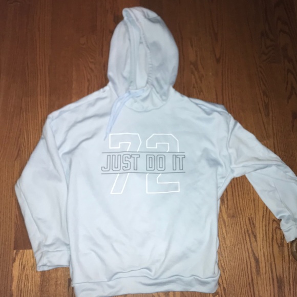 women's light blue nike sweatshirt